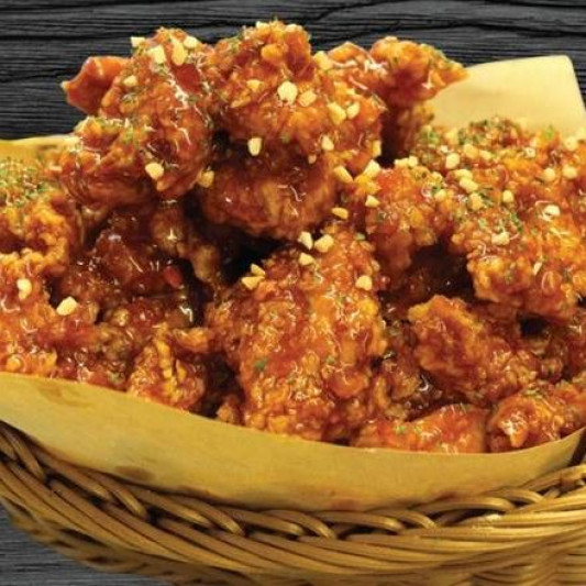 K6. Yangnyeom Chicken (16 pcs)