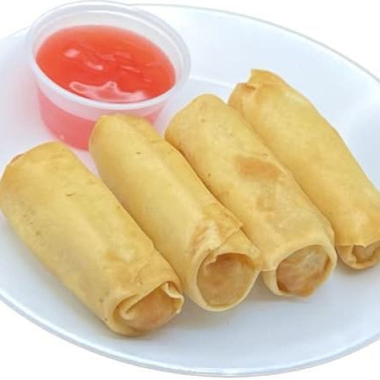 S3. Egg Rolls (4 pcs)
