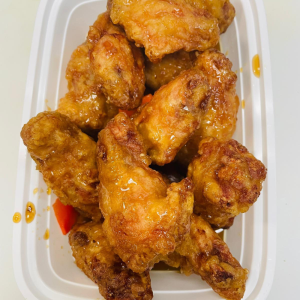 11. Honey Chicken Wings 蜜汁鸡翼