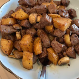 Beef Tenderloin Cubes in Black Pepper Sauce 黑椒牛柳粒