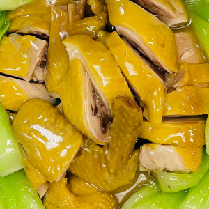 Chicken with Seasonal Vegetables (with Bone) 莱胆上汤鸡