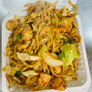 89. Chicken Shanghai Think Noodles 鸡肉上海炒面