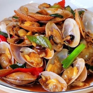 Stir-Fried Clams with Black Bean Sauce 豉汁炒花甲