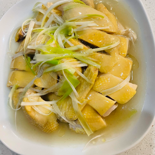 Chicken with Green Onion (with Bone) (Half) 葱油淋鸡 (半只)