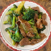 54. Beef & Broccoli in Garlic Sauce