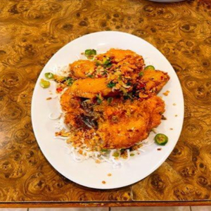 9. Deep-Fried Chicken Wings (10 pcs) 