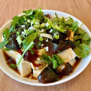 Tofu with Year Egg / 皮蛋豆腐