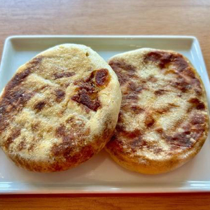 Sesame Sauce Bun / 麻酱烧饼