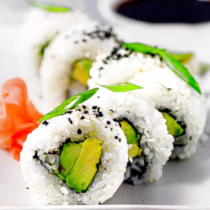 Avocado Roll (8 pcs)