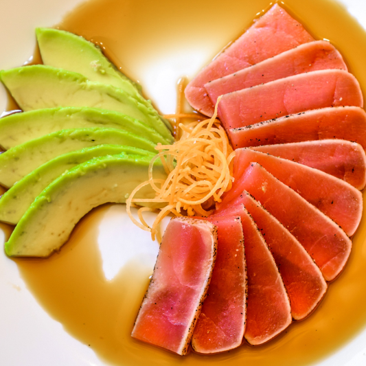 Tuna Tataki / Tataki de At&uacute;n 