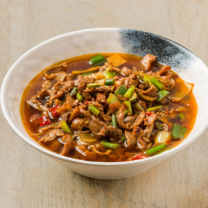 Spicy Chicken Gizzards in Rice Noodles with Soup 小炒鸡杂汤粉
