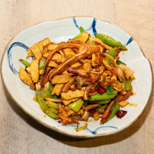 Saut&eacute;ed Pig's Ears with Dried Tofu / 香干炒猪耳 / Tai Heo X&agrave;o Dậu Hũ