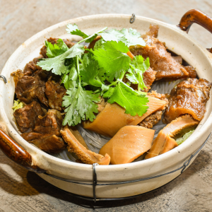 Three Treasure Beef Casserole / 招牌牛三宝砂锅