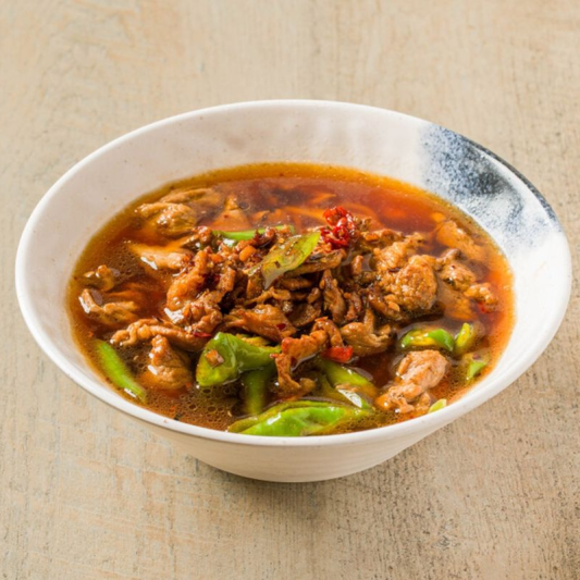Pork with Green Pepper in Rice Noodles with Soup 小炒肉汤粉