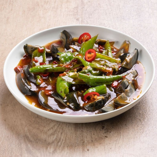 Preserved Egg with Spicy Sauce 烧辣椒皮蛋