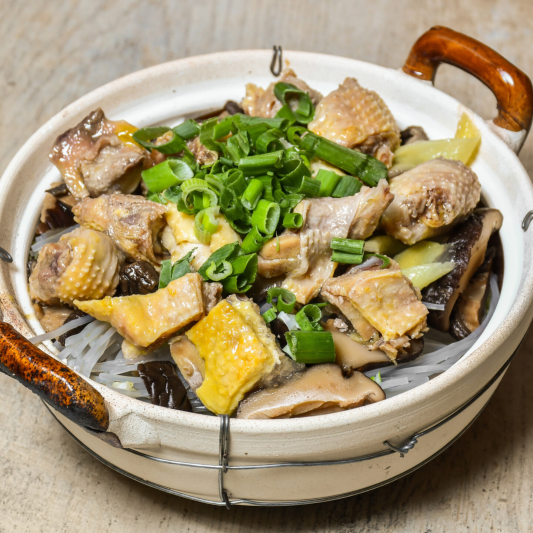 Chicken and Mushroom Casserole / 小鸡炖蘑菇砂锅