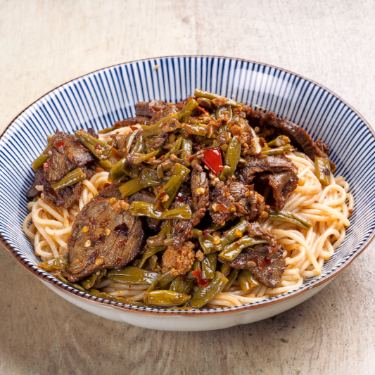 Spicy Beef in Rice Noodles with Home Made Sauce (No Soup) / 卤粉 (麻辣牛肉拌粉）