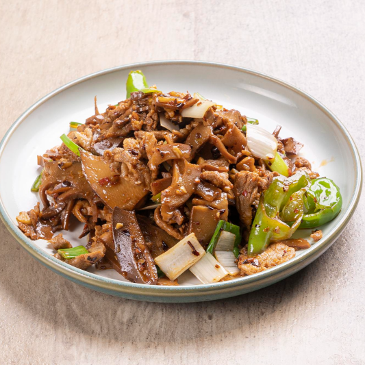 C21. Pork Belly with Bamboo Shoots / 小炒山笋 