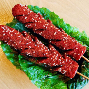 Fried Pork Sausage Skewers (2 pcs) 炸火腿肠