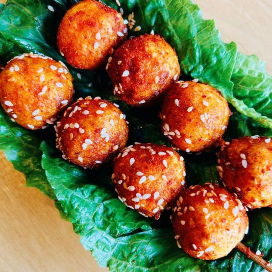 Fried Fish Balls (2 Skewers) 炸鱼丸串