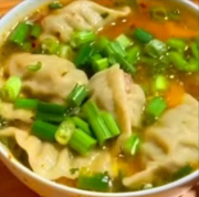 Wonton Soup + Spring Rolls (4 pcs)