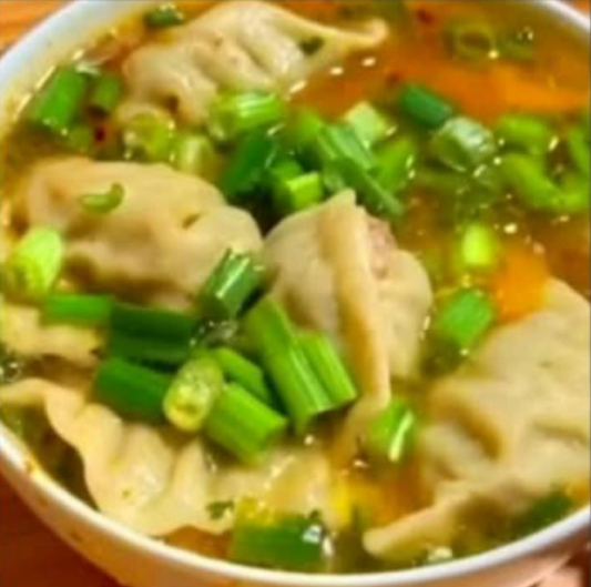 Wonton Soup + Spring Rolls (4 pcs)