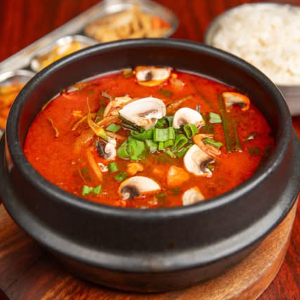 K19. Spicy Beef Soup 육개장