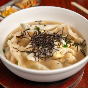 K22. Rice Cake Soup 떡만둣국
