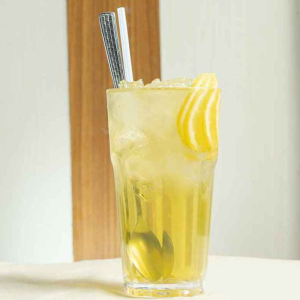Chilled Honey Lemonade