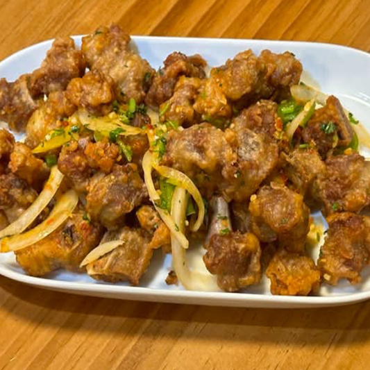 36. Ribs with Rock Salt & Chilli Pepper 椒盐香骨