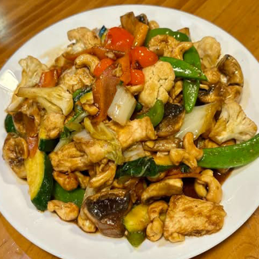 25. Diced Chicken with Cashew Nuts 腰果鸡