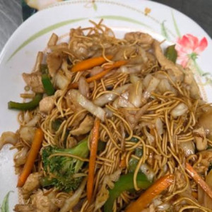 Chicken Lo Mein
