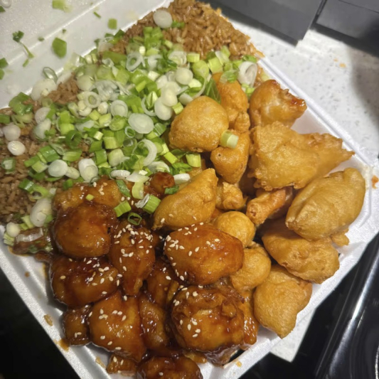 D7. Sesame Chicken & Sweet Sour Chicken Combination