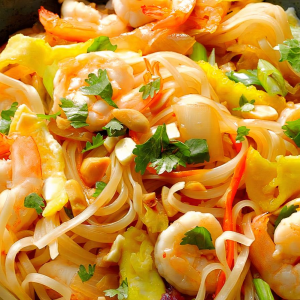 Thai Noodles with Shrimp and Beef (Quart)