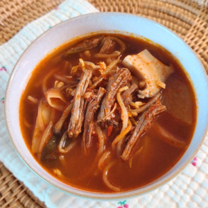M7. Korean Spicy Beef Stew - 육개장