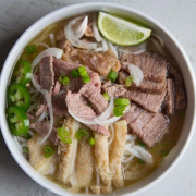 8. Phở B&ograve; Đặc Biệt - Special Pho
