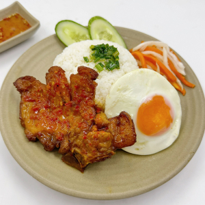 16. Cơm Sườn Ớt Lạ - Grilled Pork Chop with Fried Egg and Rice