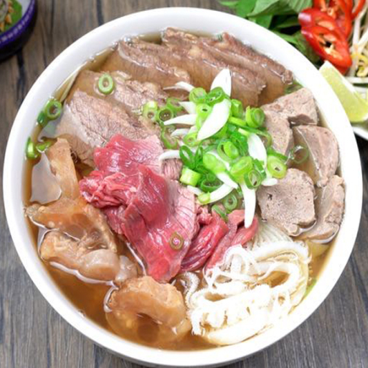 9. Phở T&aacute;i Nam G&acirc;n - Rare Beef, Brisket & Tendon Pho