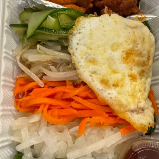 Spicy Pork Belly Bibimbap (제육비빔밥)