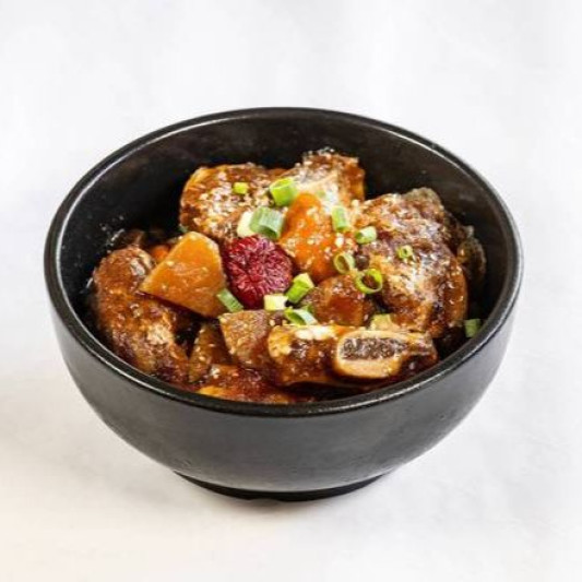 Braised Short Ribs (갈비찜)