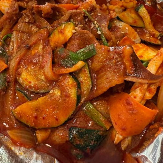 Stir-Fried Spicy Squid and Pork Belly (오삼불고기)