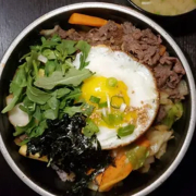 37. Bulgogi Bibimbap 불고기돌솥