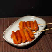 1. Sweet Chili Rice Cake Skewer (2 pcs) 떡꼬치