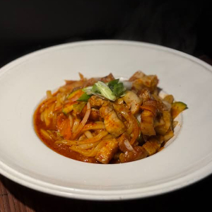 27. BBQ Squid and Pork Belly Yaki Udon 오삼우동볶음