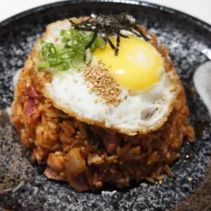 V-Kimchi Fried Rice 김치볶음밥