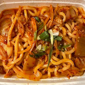 V-Kimchi Yaki Udon 김치우동볶음