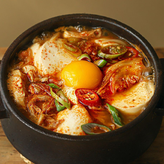 V-Curry Kimchi Tofu Soup 카레김치순두부