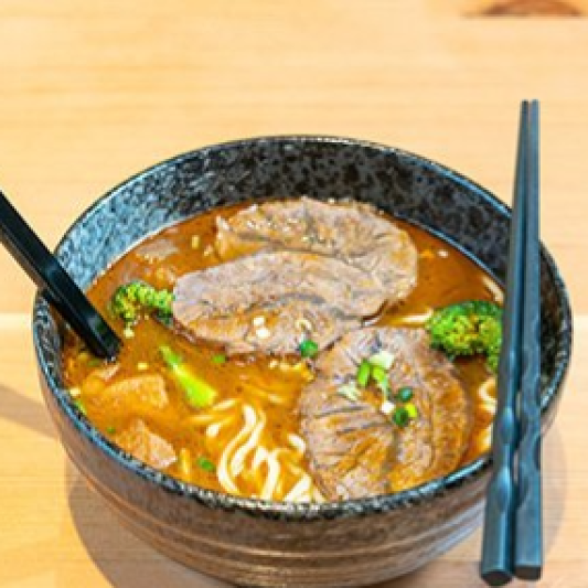 H04. House Special Beef Noodle Soup