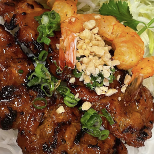 B5. Vermicelli Noodles with Pork and Shrimp B&uacute;n Thịt Heo T&ocirc;m Nướng 