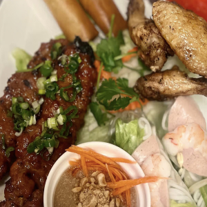 A7. Grilled Pork, Spring Rolls, Egg Rolls, Chicken Wings, Sampler Plate Thịt Heo Nướng, Gỏi Cuốn, Chả Gi&ograve;, C&aacute;nh G&agrave; Chi&ecirc;n - Thập Cẩm